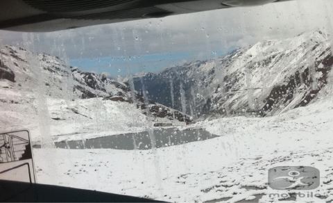 Cierran el paso en la carretera central por persistente nevada