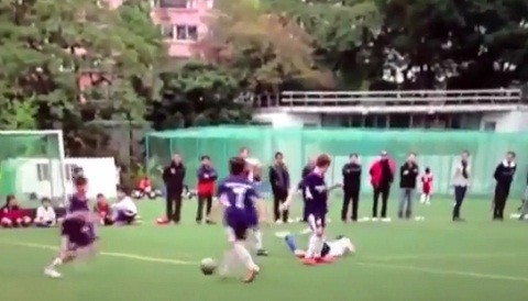 Hong Kong: Menor de 10 años es arrestado tras agredir a otro niño en partido de fútbol (video)