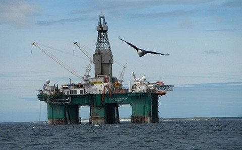 Plataforma petrolera inicia exploraciones en Las Malvinas