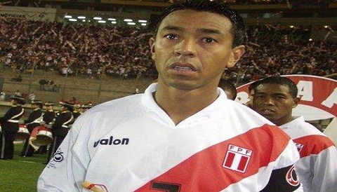 Nolberto Solano se mostró apenado con la crisis en el fútbol peruano