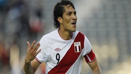 Peruano Paolo Guerrero es el goleador de la Copa América Argentina 2011