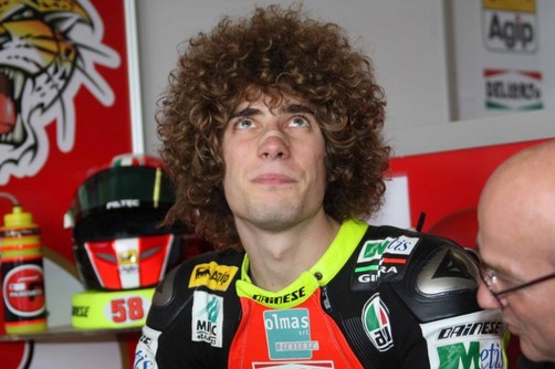 Prensa italiana llora la muerte del motociclista Simoncelli