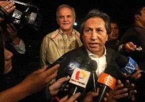 Alejandro Toledo a Humala: 'Si militariza protestas le quitaremos apoyo'