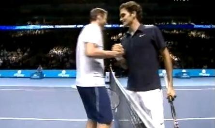 Roger Federer pasa a las semifinales del World Tour Finals
