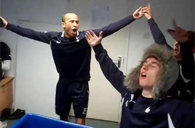 Video: Los jugadores de Tottenham Hopstur cantaron 'Stand By Me'