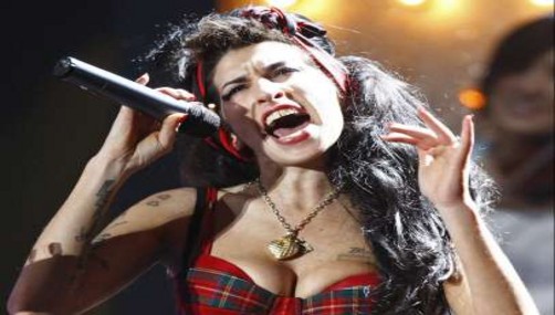 Familiares de Amy Winehouse exigen respeto  y distancia