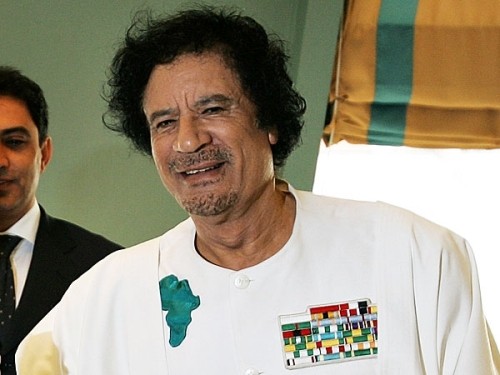 Muamar Gadafi usará reservas de oro para 'establecer caos', afirman