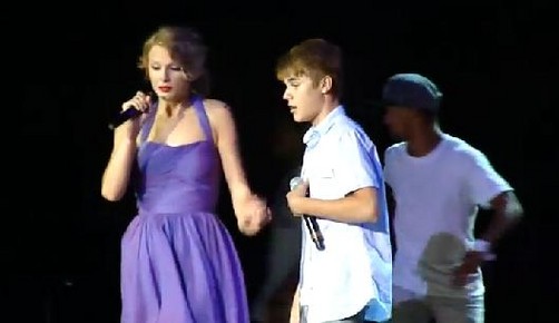Justin Bieber sorprende a Taylor Swift en su concierto (video)