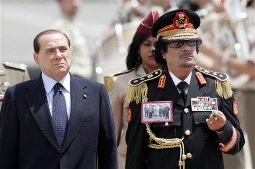 Gadafi a Berlusconi: 'Querido, detén el bombardeo'