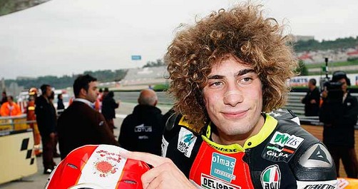 Novia de Marco Simoncelli lo recuerda en la web