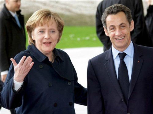 Sarkozy y Merkel se burlan de Berlusconi (Video)