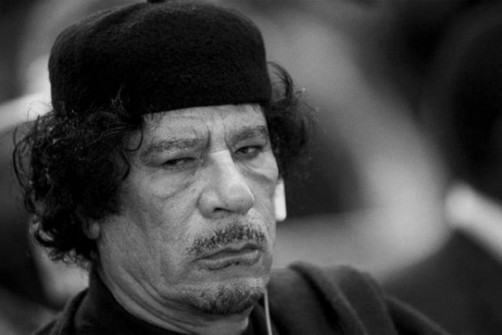 Muamar Gadafi pidió ser enterrado con la ropa con la que murió