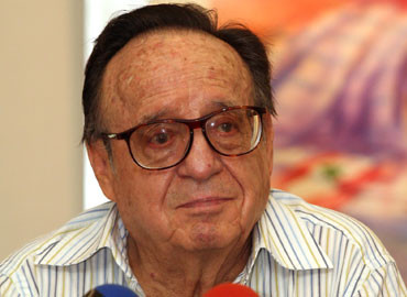 Chespirito se siente minusválido Chespirito se siente minusválido