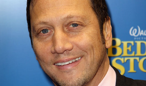 Rob Schneider integra un mexicano más a su elenco