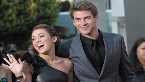 Liam Hemsworth celebra su cumpleaños al lado de Miely Cyrus