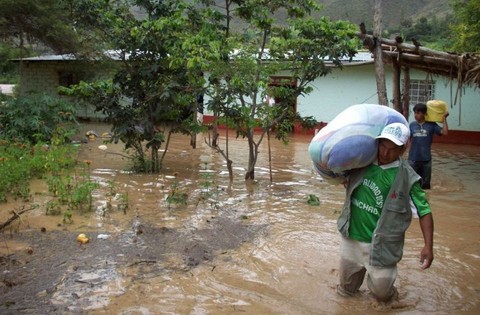 500 familias afectadas tras desborde del río Tochima en San Martín