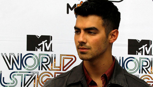 Joe Jonas conferencia de prensa en México (video)