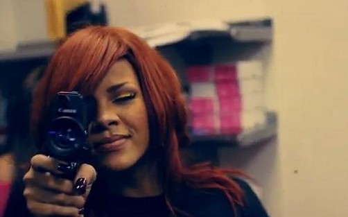 Rihanna estrena su video 'Cheers'