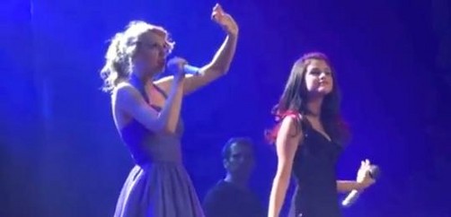 Taylor Swift y Selena a Gómez a dúo con 'Who Says' (video)