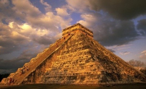 Encuesta: ¿Crees que  se cumpla la profesía de los Mayas en el 2012?