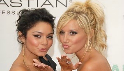 Vanessa Hudgens y Ashley Tisdale salen a desayunar juntas