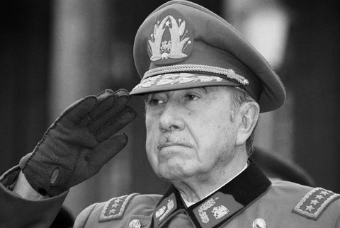 Gobierno de Chile vuelve a llamar 'dictadura' al régimen de Pinochet