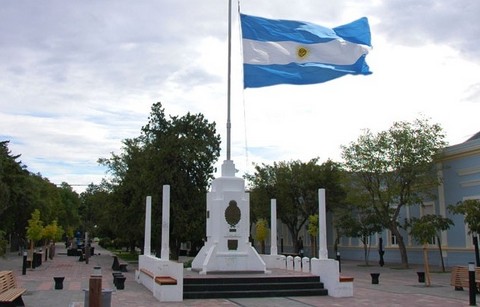 Argentina: Hoy se celebra el Bicentenario de la Creación y Jura de la Bandera