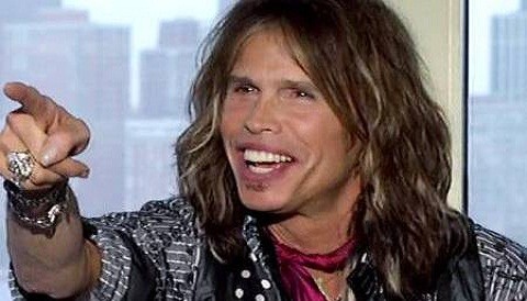 Steven Tyler celebra cumpleaños en Hawaii