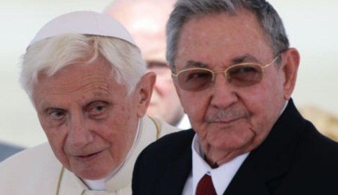 ¿Cree Ud. que el Papa Benedicto XVI pueda solucionar de algún modo los problemas políticos de Cuba?