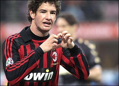 Pato entró a los planes del Chelsea