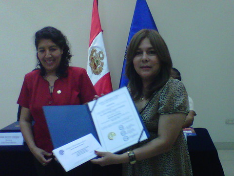 Rosa Velasco Valderas es proclamada Decana electa del Colegio de Psicólogos del Perú