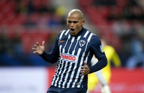 Suazo se ausenta del entrenamiento del Monterrey y será sancionado