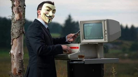 Anonymous hackea páginas de México por reforma del internet