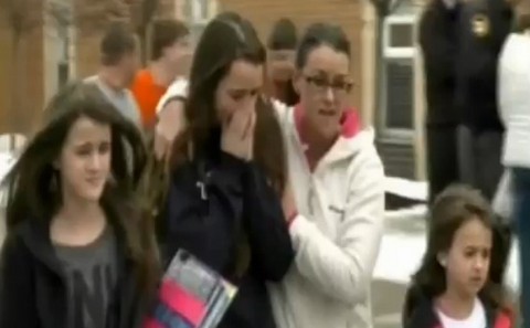 Tiroteo en escuela de Ohio acaba con la vida de dos estudiantes (video)