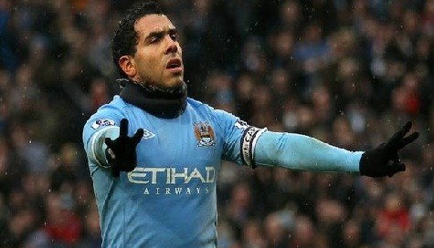 Carlos Tévez tuvo un mal debut en su regreso al Manchester City