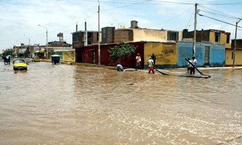 Gobierno garantiza apoyo a zonas de Lambayeque afectadas por inundaciones