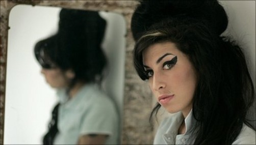 Crean fundacin Amy Winehouse contra la drogas 
