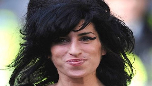 Amy Winehouse murió por dejar el alcohol
