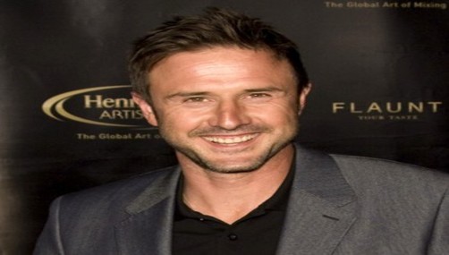 David Arquette olvida a Courteney Cox con otra mujer