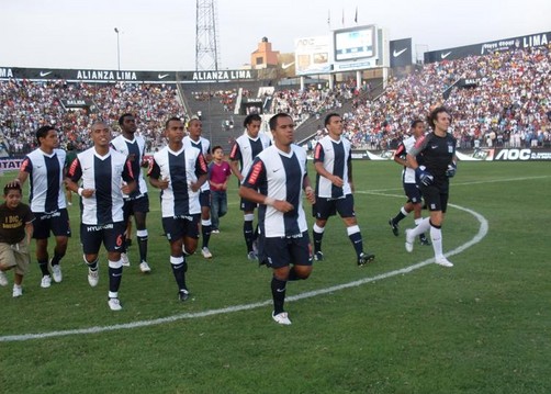 Alianza Lima sigue siendo el líder del Torneo Descentralizado