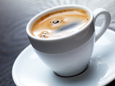 Consumir café con cafeína previene la depresión