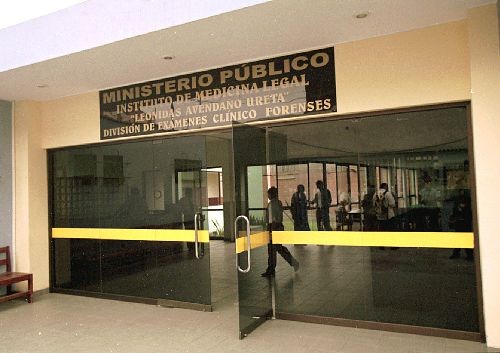 Trasladan a 'Loco David' a la sede del Instituto de Medicina Legal