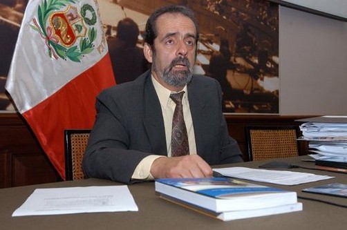 Javier Diez Canseco: 'Salida de Carlos Tapia debe ser aclarada'