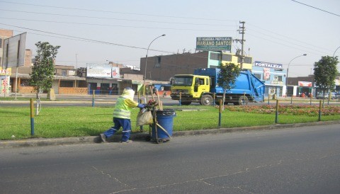 San Juan de Lurigancho lanza operativo 'Barrido de Calles 2012'