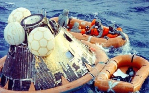 Jeff Bezos tratará de recuperar motores del Apolo 11