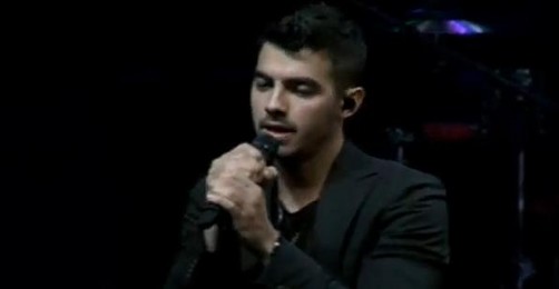 Joe Jonas en los MTV Lifebeat 2011 (video)