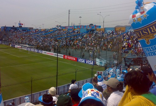 Hinchas de Sporting Cristal anuncian protesta por malos resultados