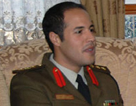 Hijo de Muamar Gadafi habría muerto en combate