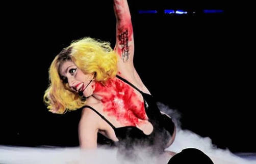 Lady Gaga acusada de ritos satánicos