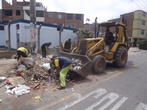Municipalidad de Lima realizó operativo de limpieza en Palomino